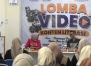 Sekda Iwan Mustapa saat menghadiri dan membuka kegiatan Lomba Video Konten Literasi, di Dinas Perpustakaan dan Kearsipan Kabupaten Bone Bolango, Kamis (11/09/2025). (F.AKP-Diskominfo)/Ulanda.id