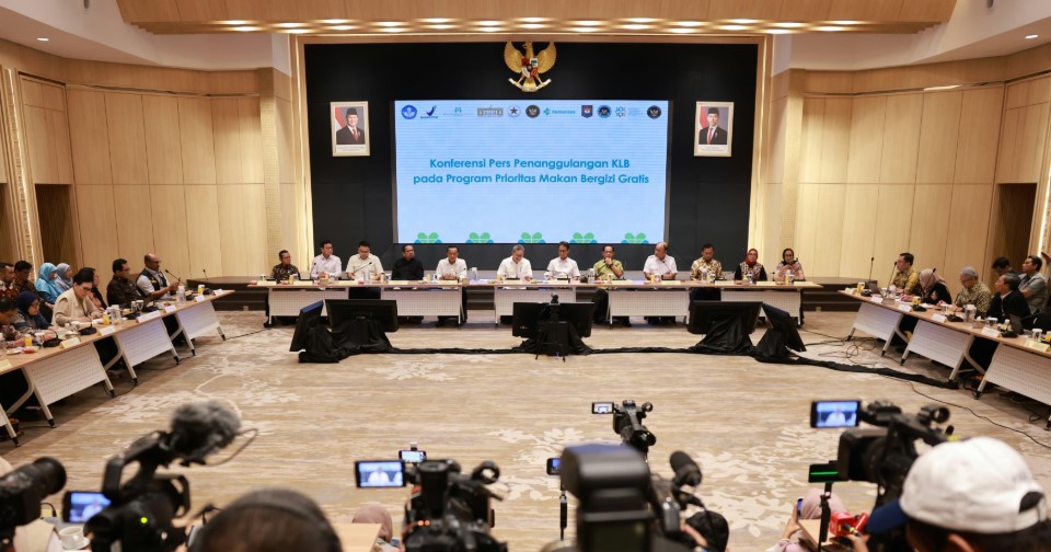 Pemerintah bergerak menindaklanjuti Kejadian Luar Biasa (KLB) yang terjadi di beberapa lokasi Program Prioritas Makan Bergizi Gratis (MBG) dengan memperkuat tata kelola program secara menyeluruh/Ulanda.id