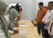 Penandatanganan komitmen bersama pelaksanaan penguatan Wali Data oleh para Sekretaris OPD di Pemerintah Kabupaten Bone Bolango. (F.Indra/Diskominfo)/Ulanda.id