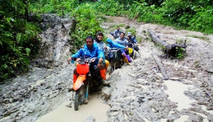 Guru Besar UNG Desak Pemerintah Prioritaskan Perbaikan Jalan Pinogu