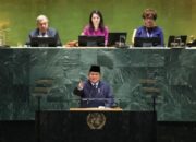 Presiden Prabowo Subianto (sisi bawah) berpidato dalam sesi Debat Umum Sidang Majelis Umum ke-80 Perserikatan Bangsa-Bangsa (PBB), di General Assembly Hall Markas Besar PBB, New York, Amerika Serikat, Selasa (23/9/2025). ANTARA/HO-Tim Media Presiden Prabowo Subianto/Ulanda.id