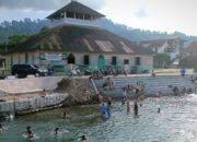 Keceriaan Warga Mandi di Sungai Peusangan Asir-Asir. (Foto: untuk RRI/Fauzi)/Ulanda.id