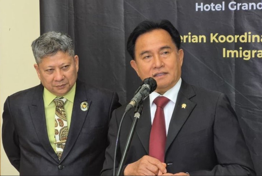 Menteri Koordinator Bidang Hukum, HAM, Imigrasi dan Pemasyarakatan (Menko Kumham Imipas), Yusril Ihza Mahendra dalam Konferensi Pers RUU Pemindahan Narapidana Antarnegara di Hotel Grand Sahid, Jakarta, Selasa (19/8/2025).(KOMPAS.com/HARYANTI PUSPA SARI)/Ulanda.id