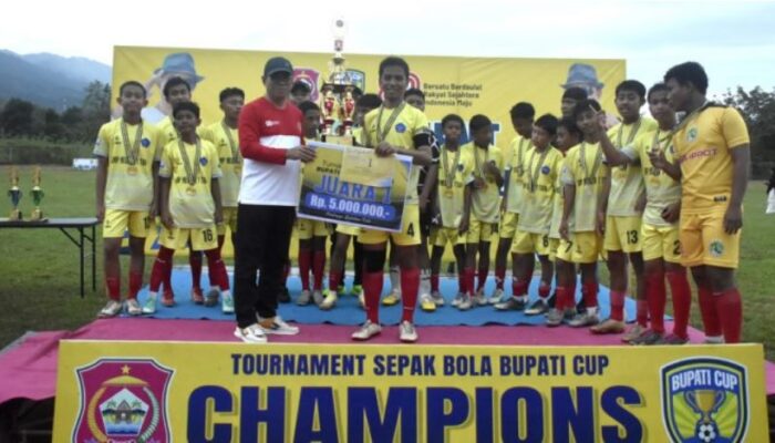 SMP Tapa Raih Juara Bupati Cup Bonebol 2025 Usai Tundukkan SMP Bonepantai