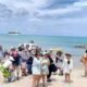 Wisatawan Mancanegara saat kunjungi Belitung. (Foto : RRI)/Ulanda.id