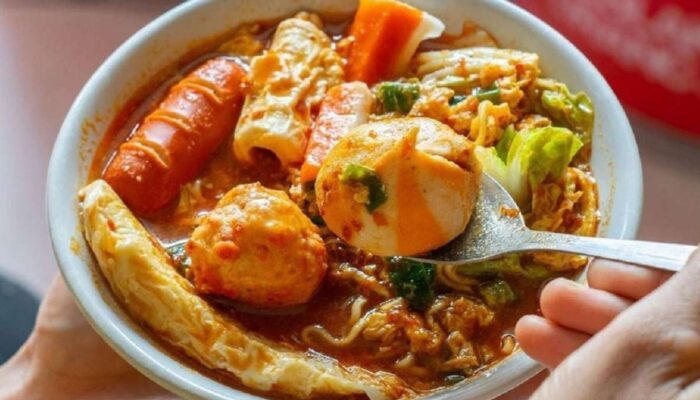 Seblak, Kuliner Pedas Khas Bandung yang Kini Mendunia