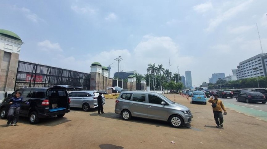 Situasi gedung DPR pada deadline 17 tuntutan rakyat. (Taufiq Syarifudin/detikcom)/Ulanda.id