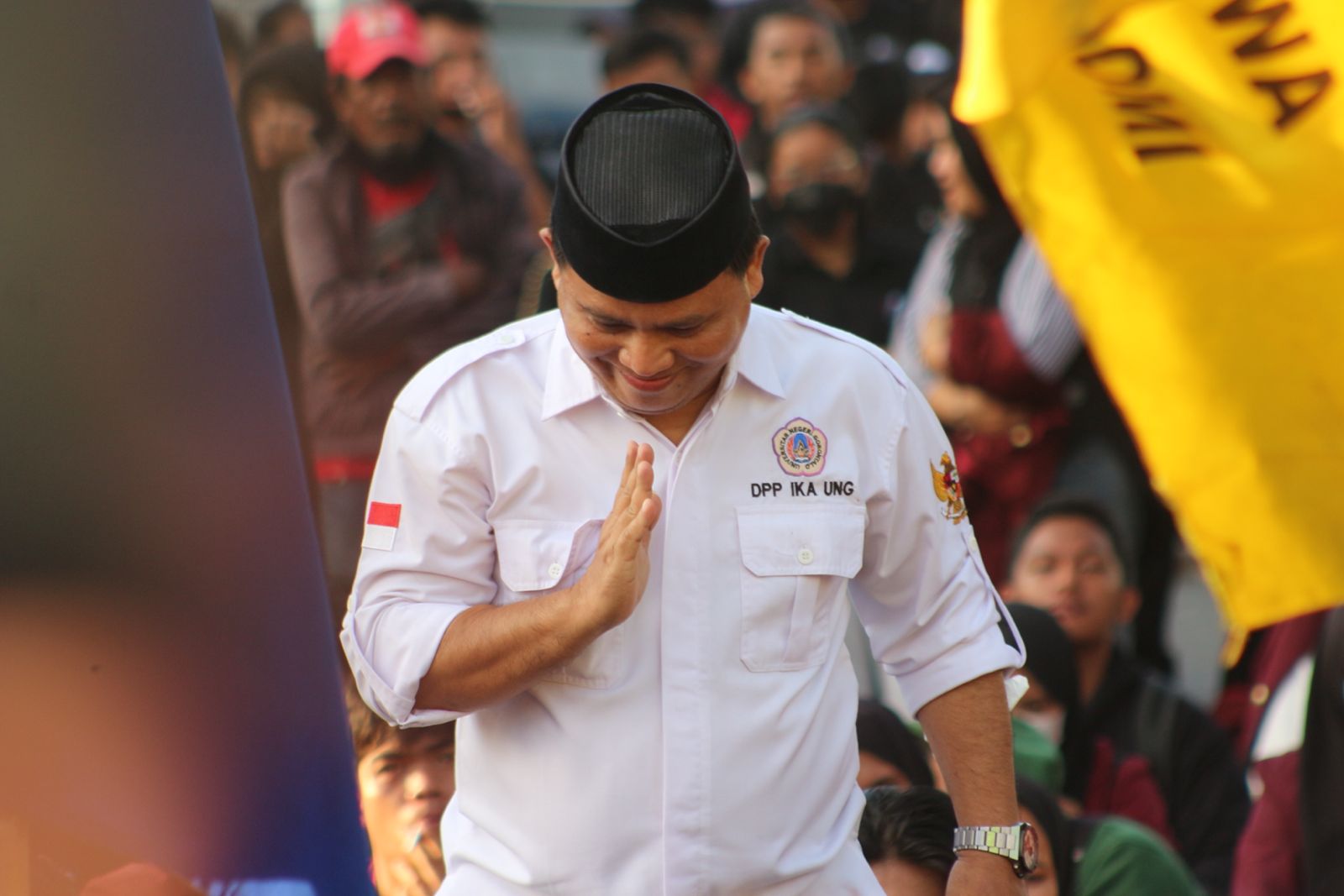 Wakil Ketua Umum DPP IKS UNG Fanly Katili ditengah massa Aksi. Senin, (1/9)/Ulanda.id