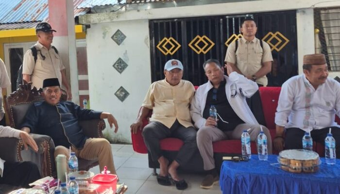 Ketua Komisi II DPRD Gorontalo Dampingi Rahcmat Gobel Tinjau Akses Pinogu