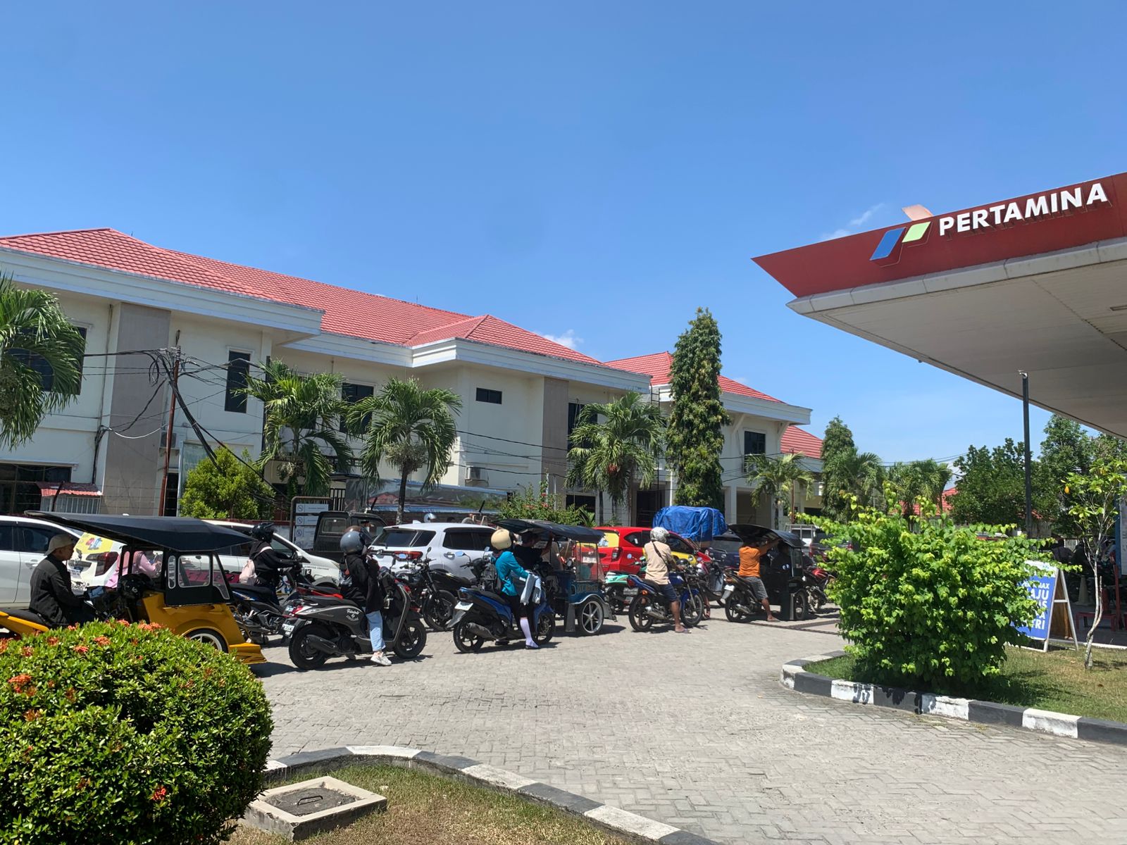 Antrean panjang di SPBU Gorontalo, ini alasan Pertamina soal kelangkaan BBM/Ulanda.id