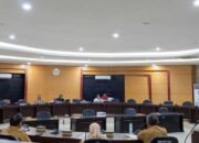 Komisi III DPRD Provinsi Gorontalo menggelar rapat kerja bersama Dinas Pekerjaan Umum dan Penataan Ruang (PUPR), Biro Pengadaan Barang dan Jasa (PBJ), serta Badan Keuangan Daerah, Selasa (9/9)/Ulanda.id