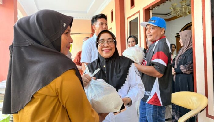PIAD DPRD Boalemo Gelar Pembagian Sembako untuk Masyarakat